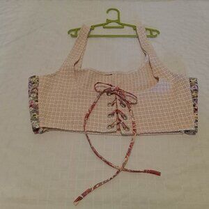 Very pretty redesigned lace-up tank top in polyester and wool, non-stretch